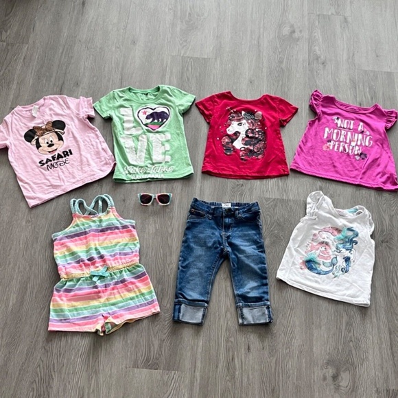 Girls Clothing Lot - Romper, Capri, Tank Tops, T-Shirts & Sunglasses Size 4/4T - Picture 1 of 16